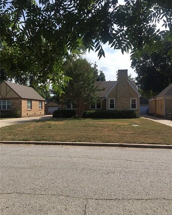 Great tree lined street
