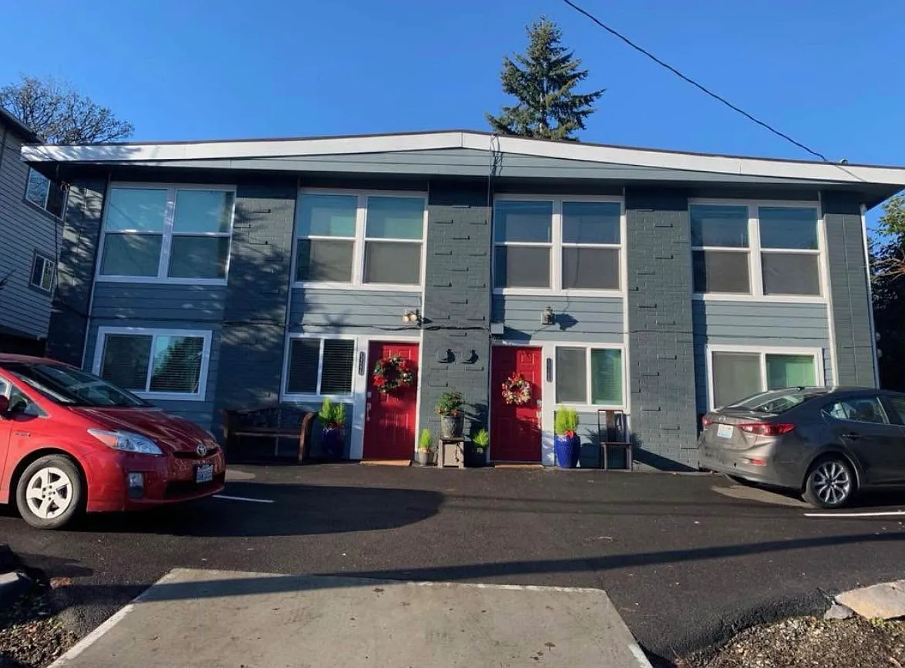 13729 Greenwood Ave — Photo 2