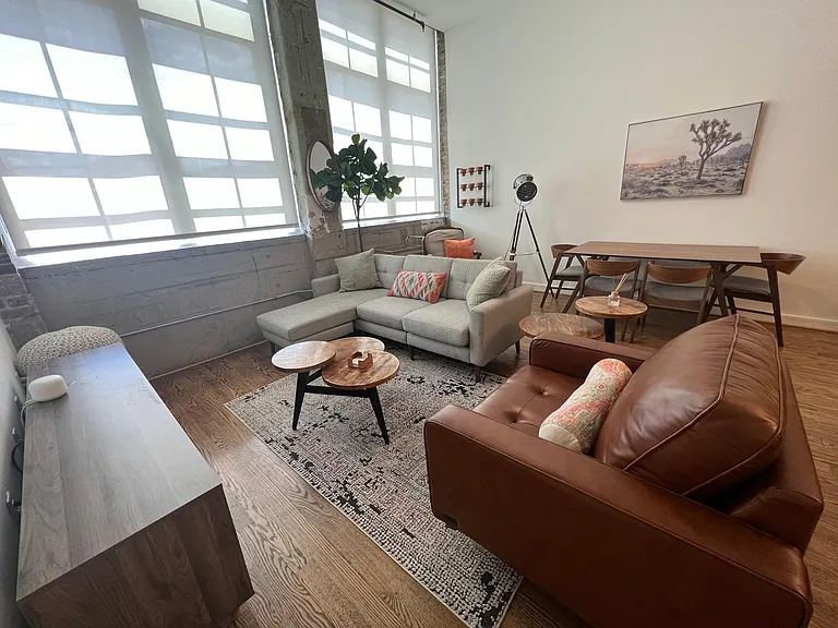 2441 N Broadway #113 — Photo 3