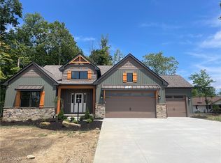 5747 New Haven Dr, Medina, OH 44256