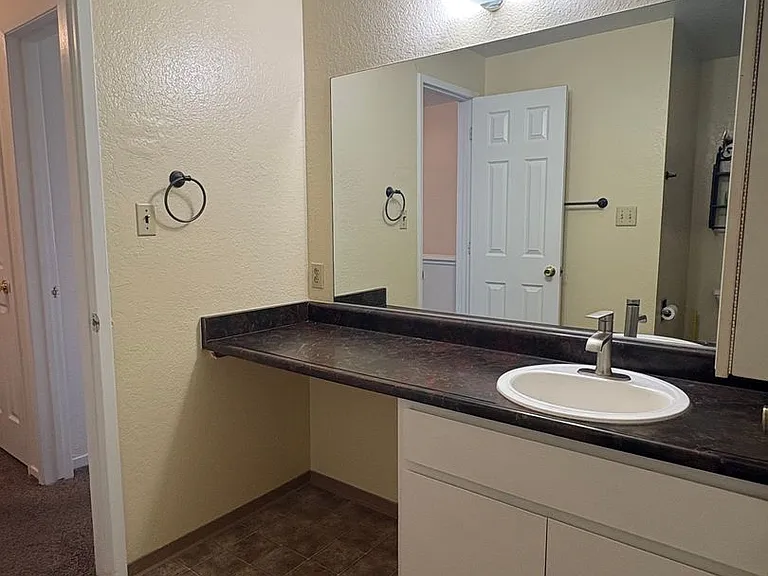 2702 W Modoc Ct — Photo 12
