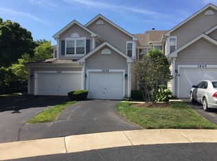 1845 Lucylle Ct, Saint Charles, IL