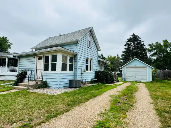 815 2nd St, Brookings, SD 57006