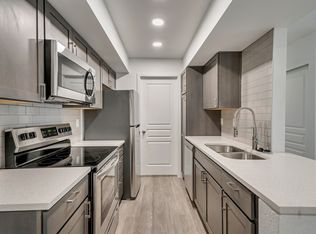 300 W Antelope Dr #4C, Layton, UT 84041