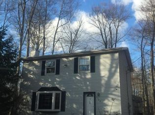 9101 Idlewild Dr, Tobyhanna, PA