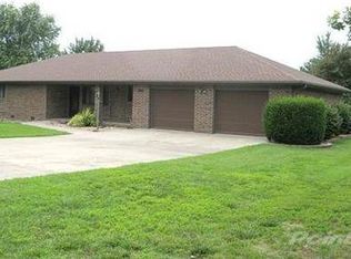 291 Lundh Blvd, Marshfield, MO 65706