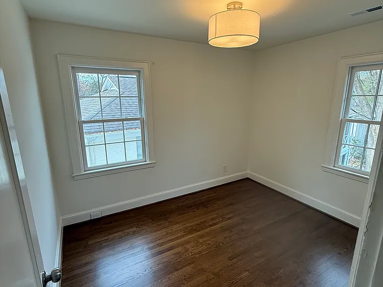 2114 Brandon Cir #4 — Photo 9