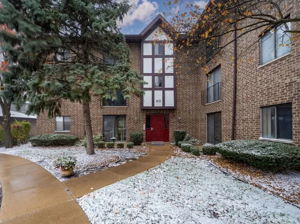 40 Harbor Ct APT 112, Naperville, IL 60565