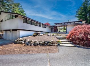 53 Stonehedge Rd, Lincoln, MA 01773