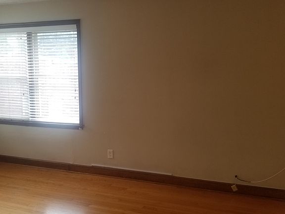 3rd image of 7752 Wise Ave