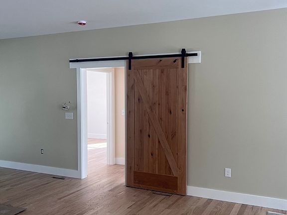 5th image of 337 Chicopee St Lot 8