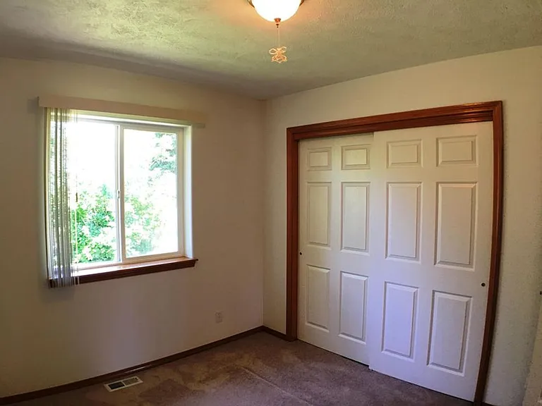 9049 N Torrey Ln — Photo 18