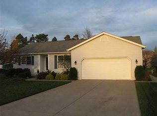 2025 Foxwood Dr, Erie, PA 16510
