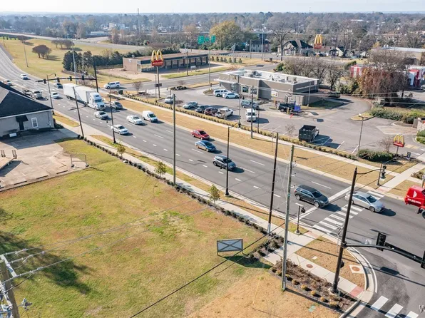 1107 Lurleen B Wallace Blvd N, Tuscaloosa, AL 35401