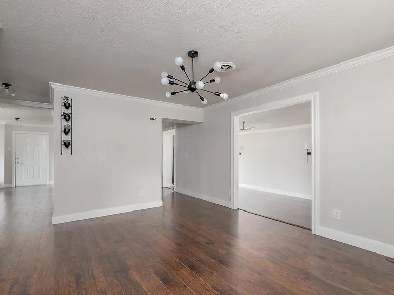 3042 S 28th St — Photo 5
