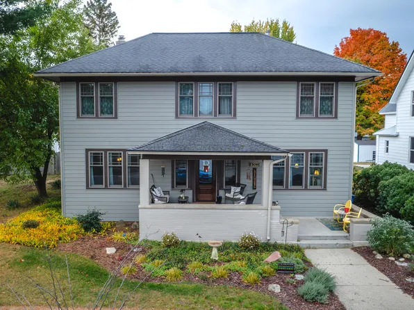 308 E Loomis St, Ludington, MI 49431