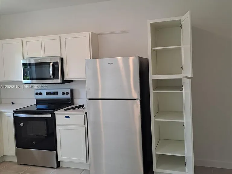 408 NE 1st Dr — Photo 11