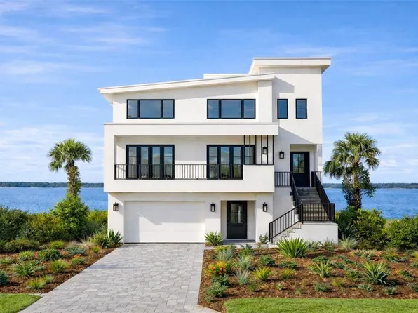 6043 Bayou Grande Blvd NE, Saint Petersburg, FL 33703