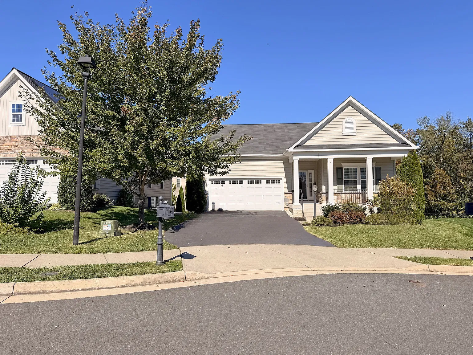 4 bed, 2768 sqft, $3,700 — Photo 3