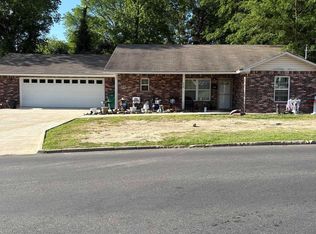 529 W Grove St, El Dorado, AR 71730