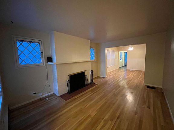 4th image of 2216-2222 NW Johnson St #2216