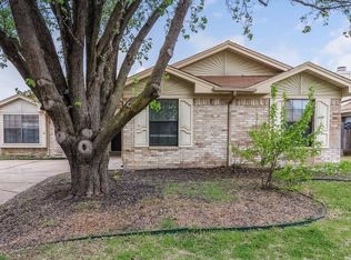 420 Rifleman Trl, Arlington, TX 76002