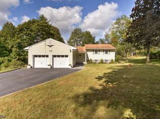 1387 Mallard Dr, Martinsville, NJ 08836