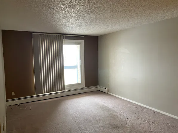 2624 Mill Woods Road East NW #308, Edmonton, AB T6L 5K7