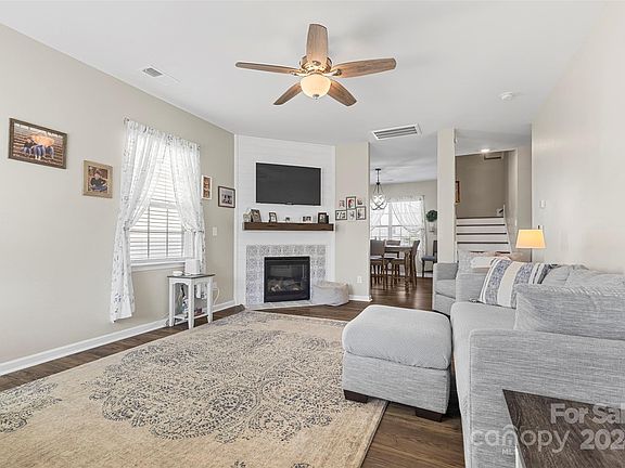 4th image of 9652 Margrave Dr