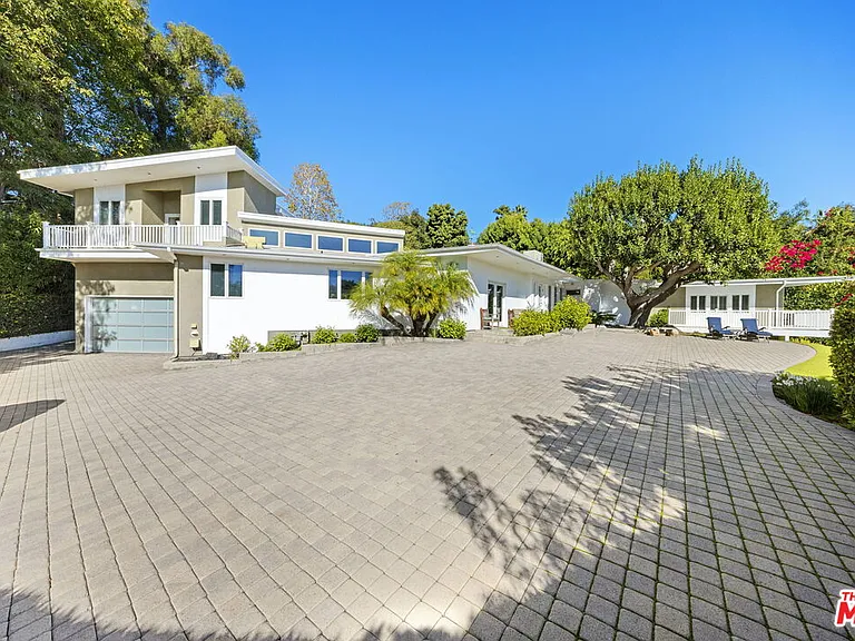 11215 W Sunset Blvd — Photo 13