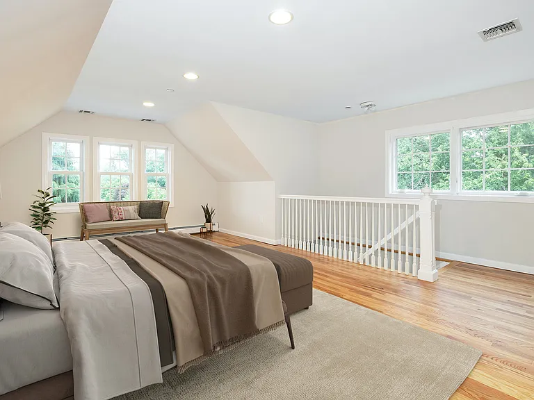 181 Washington St — Photo 13