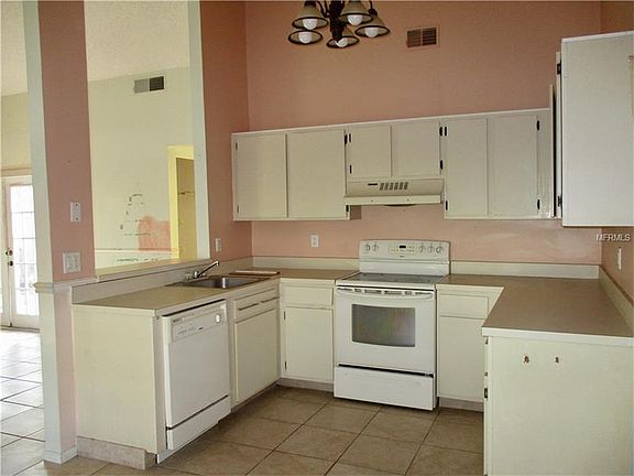 4th image of 2810 Northcote Dr