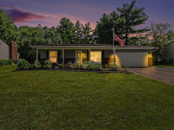 9155 Satelite Dr, White Lake, MI 48386