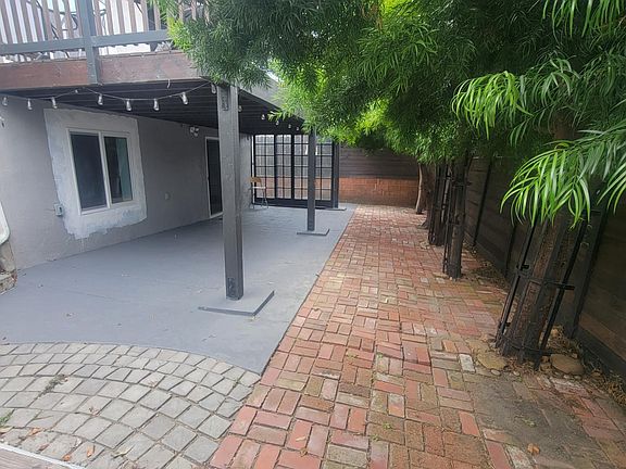 Large exclusive use patio area for this unit