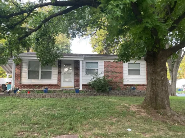 532 Harvest Dr, Saint Charles, MO 63304