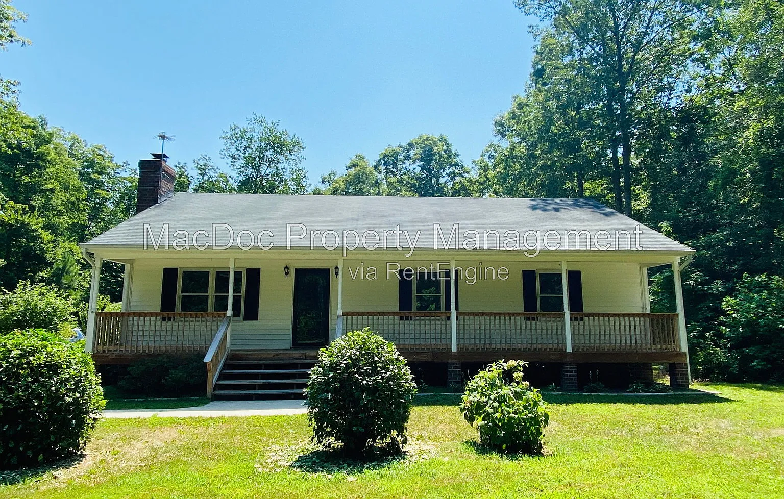 3 bed, 2.0 bath, 1196 sqft, $2,045 — Photo 1