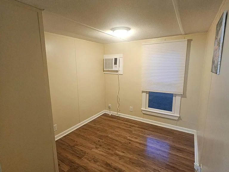 1201 Floyd Dr NE — Photo 4