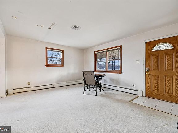 4th image of 4717 Topping Rd