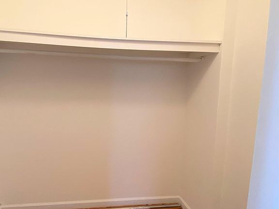 Walk in closet- Main corridor