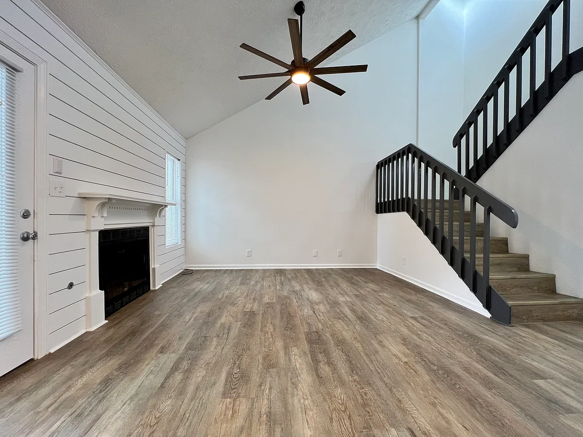 Building Photo - 1637 Homestead Trl