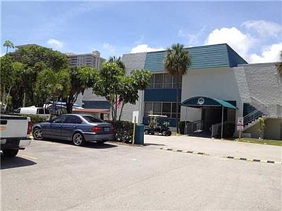 3rd image of 17620 Atlantic Blvd APT 411
