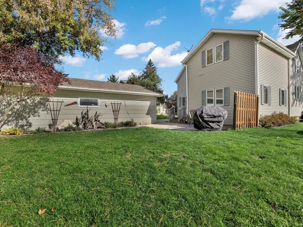 7337 North Vine STREET, Lannon, WI 53046