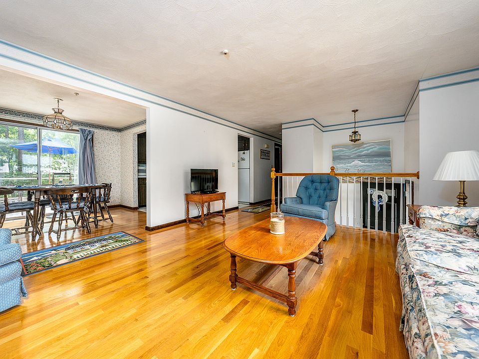 1st image of 107 Tanglewood Dr