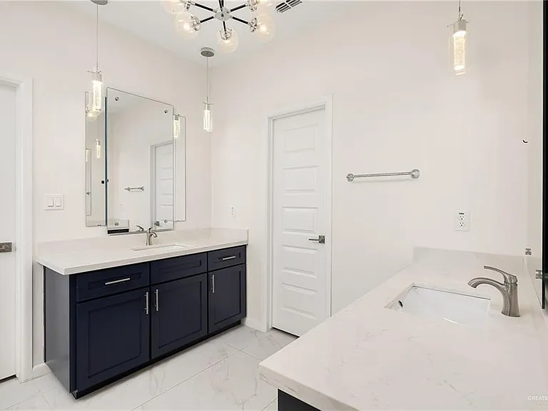 1604 Diplomat Dr — Photo 13