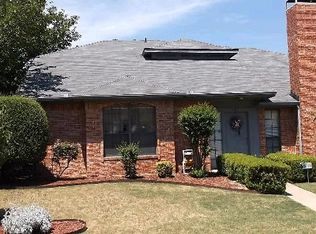 323 Creekmeadow Ln, Lewisville, TX 75067