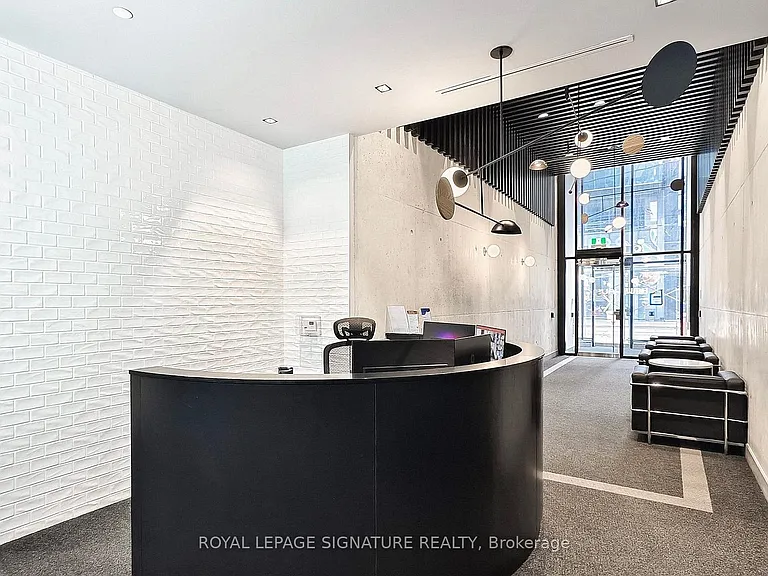 284 King St E #2508 — Photo 20