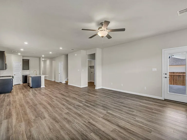 393 El Capitan Loop — Photo 14