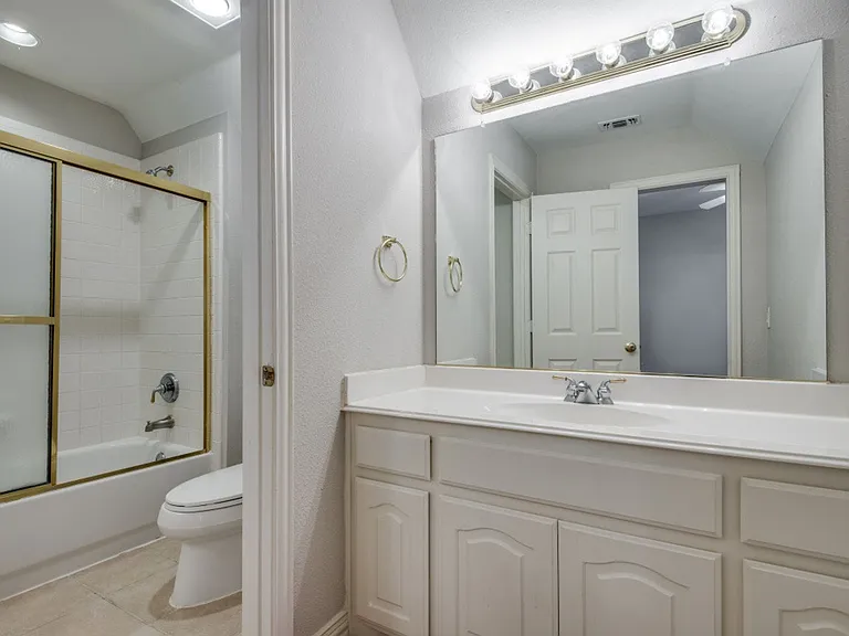 8100 Davidson Dr — Photo 18