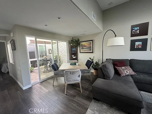 406 Avenida Castilla #B — Photo 6