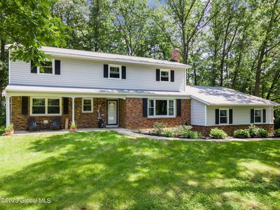 84 St Andrews Drive, Clifton Park, NY, 12065